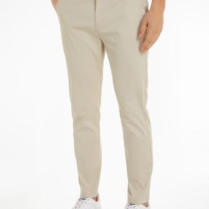 Tommy Jeans Chinohose „TJM AUSTIN LIGHTWEIGHT CHINO“, mit Logopatch